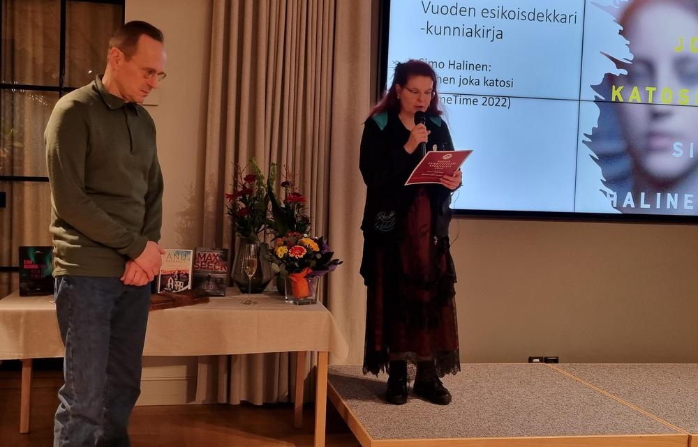 vuoden-johtolanka-2023-luovutettu-suomen-dekkariseura-ry